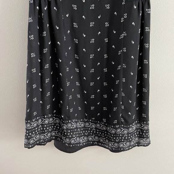 Old Navy Women XS Black Printed Boho V-Neck Sleeveless Georgette Swing Dress - Picture 3 of 8